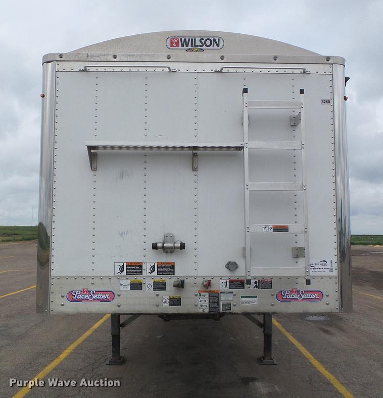 image for item DD5879 2016 Wilson DWH-550 double hopper bottom grain trailer