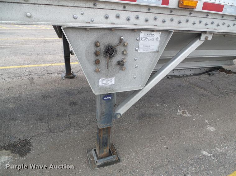 image for item DD5879 2016 Wilson DWH-550 double hopper bottom grain trailer