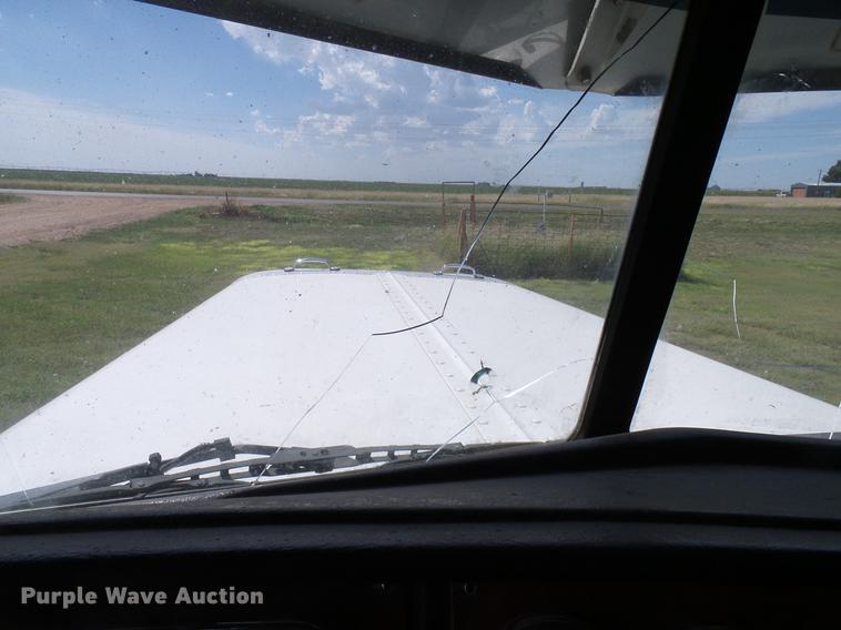 image for item DD5928 2002 Peterbilt 379 semi truck