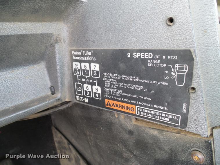 image for item DD5931 1997 Mack CH613 semi truck