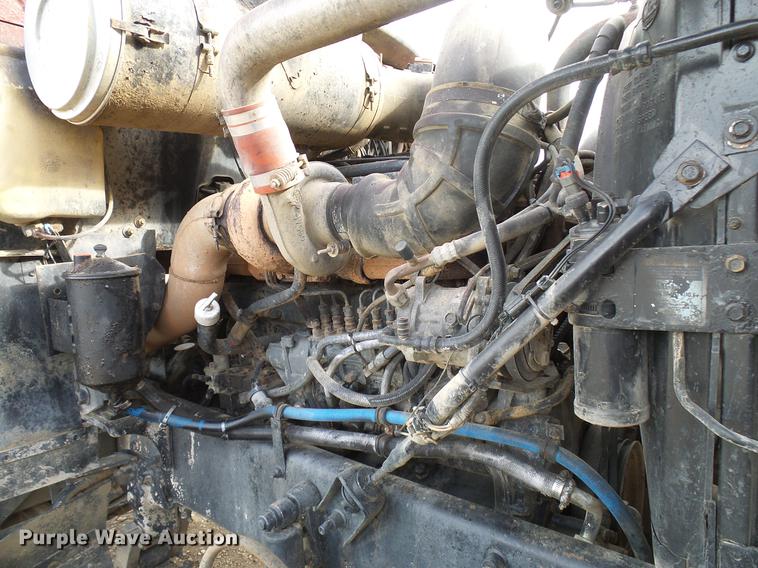 image for item DD5931 1997 Mack CH613 semi truck