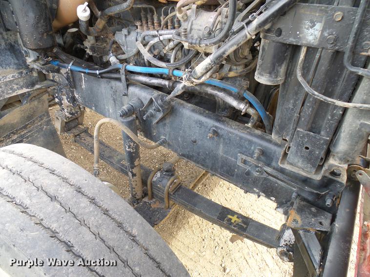 image for item DD5931 1997 Mack CH613 semi truck