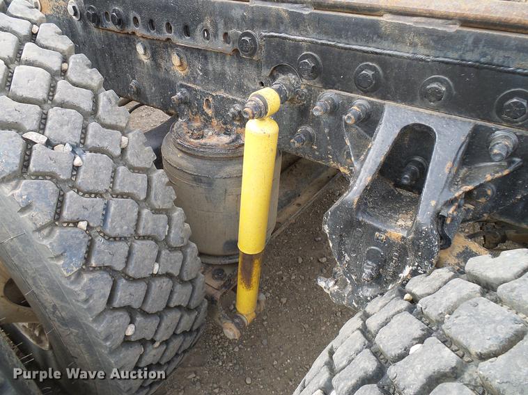 image for item DD5931 1997 Mack CH613 semi truck