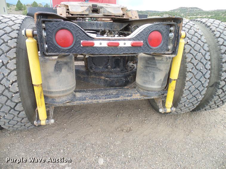 image for item DD5931 1997 Mack CH613 semi truck