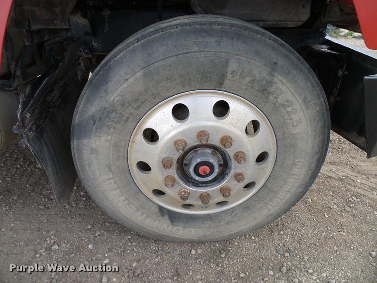 image for item DD5931 1997 Mack CH613 semi truck