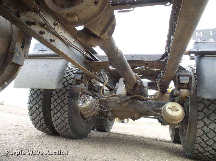 image for item DD5931 1997 Mack CH613 semi truck