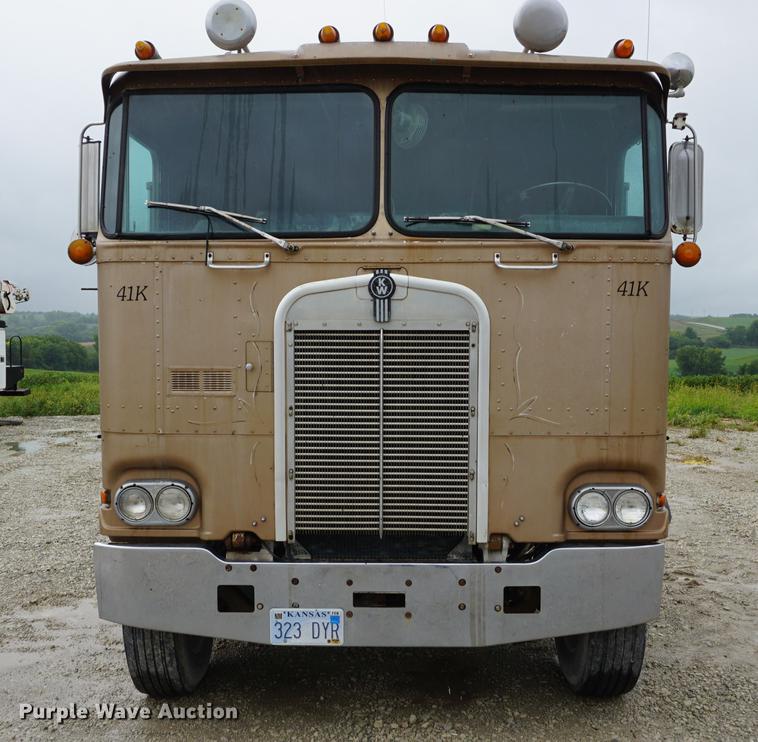 image for item DD6490 1977 Kenworth K1CCC semi truck