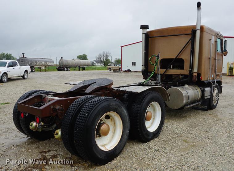 image for item DD6490 1977 Kenworth K1CCC semi truck