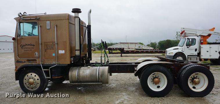 image for item DD6490 1977 Kenworth K1CCC semi truck