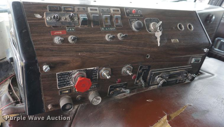 image for item DD6490 1977 Kenworth K1CCC semi truck