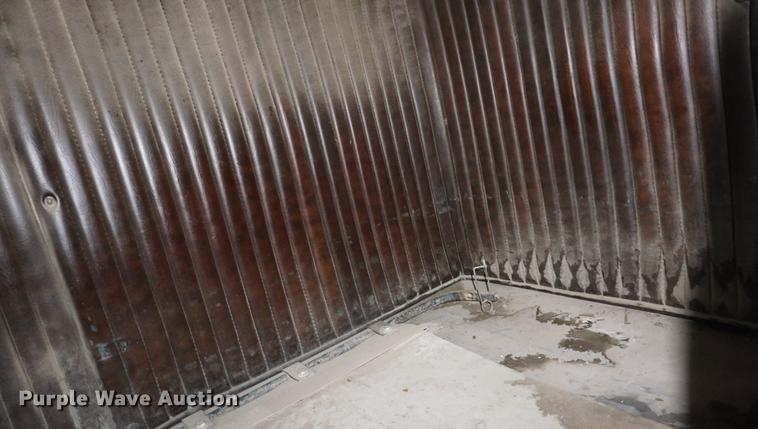 image for item DD6490 1977 Kenworth K1CCC semi truck