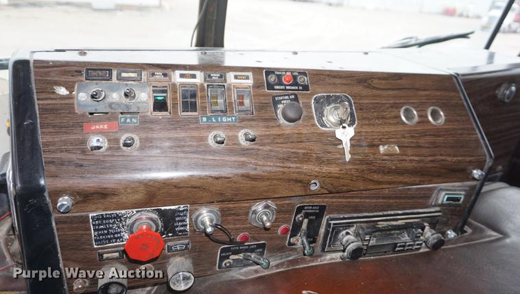 image for item DD6490 1977 Kenworth K1CCC semi truck