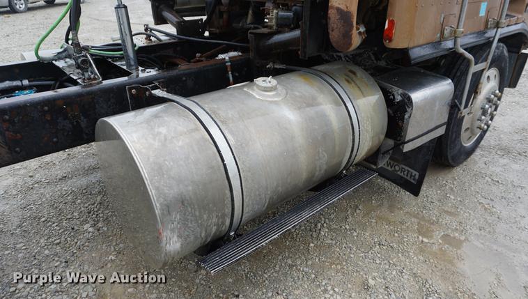 image for item DD6490 1977 Kenworth K1CCC semi truck