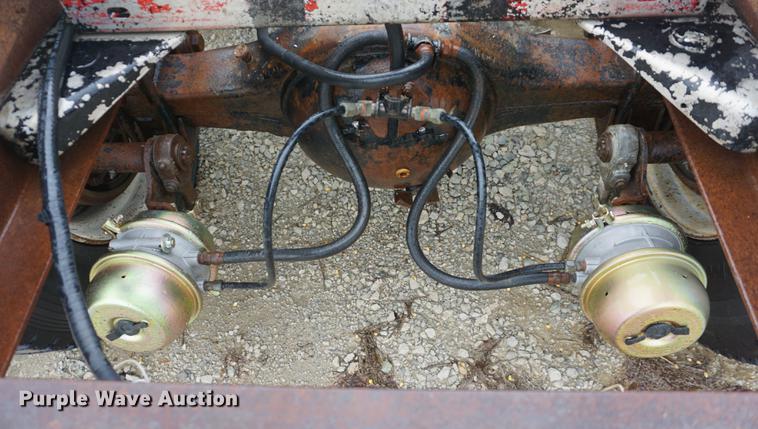 image for item DD6490 1977 Kenworth K1CCC semi truck