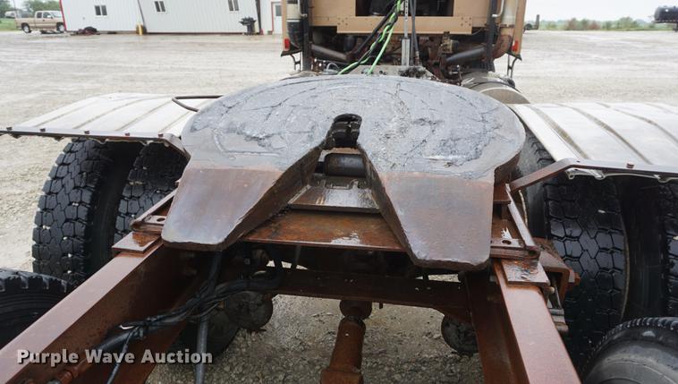 image for item DD6490 1977 Kenworth K1CCC semi truck