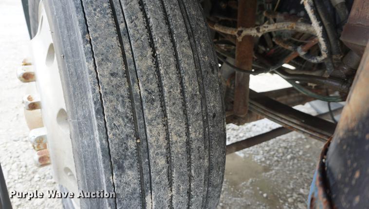 image for item DD6490 1977 Kenworth K1CCC semi truck