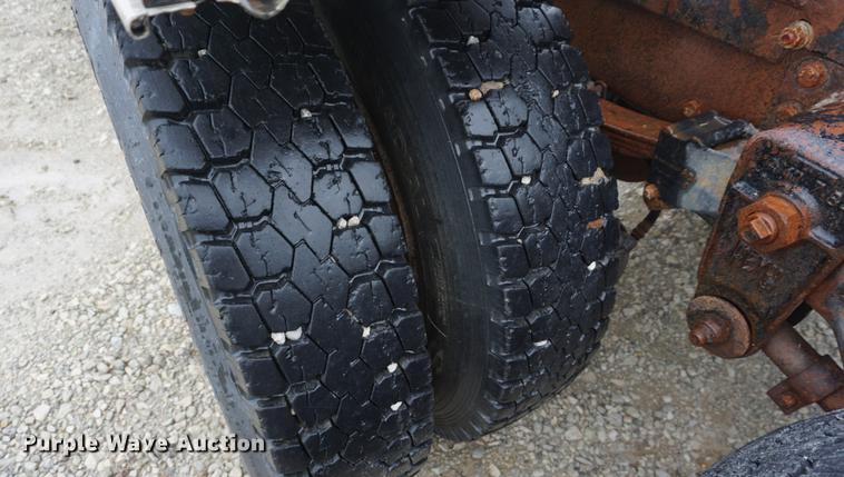 image for item DD6490 1977 Kenworth K1CCC semi truck