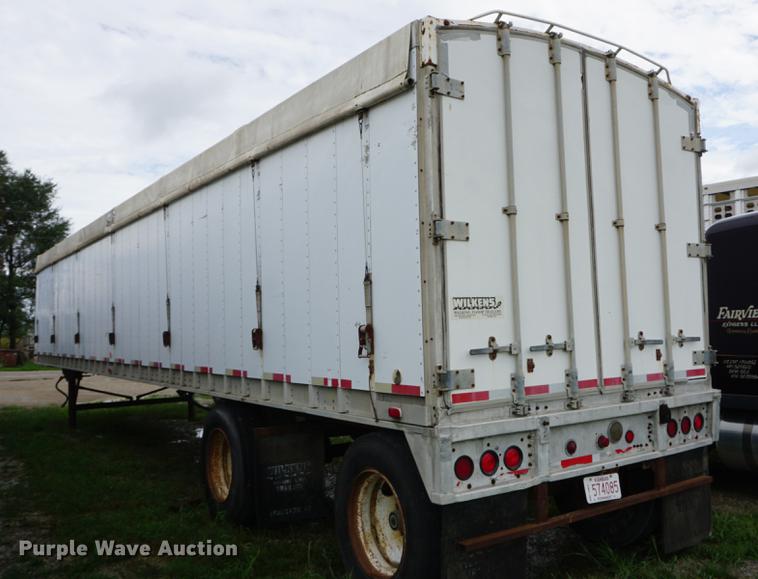image for item DD6491 1984 Cornhusker triler Wilkens walking floor