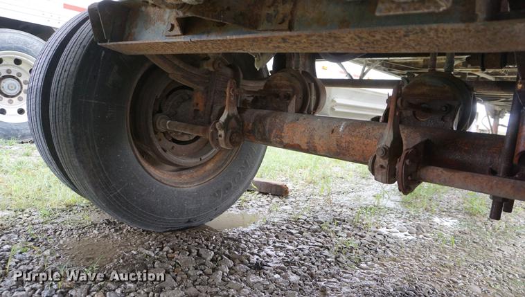 image for item DD6491 1984 Cornhusker triler Wilkens walking floor
