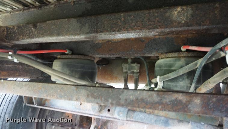 image for item DD6491 1984 Cornhusker triler Wilkens walking floor