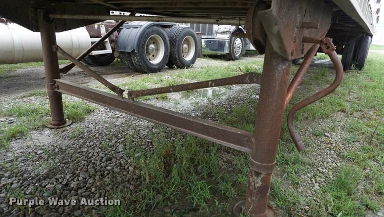 image for item DD6491 1984 Cornhusker triler Wilkens walking floor
