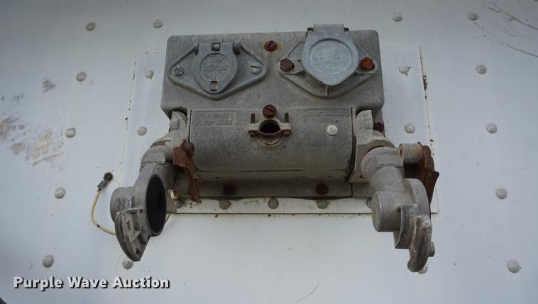 image for item DD6491 1984 Cornhusker triler Wilkens walking floor