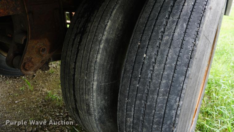 image for item DD6491 1984 Cornhusker triler Wilkens walking floor