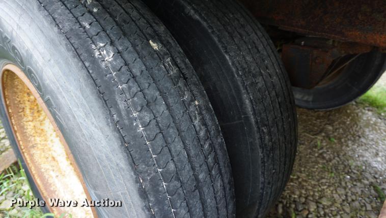 image for item DD6491 1984 Cornhusker triler Wilkens walking floor