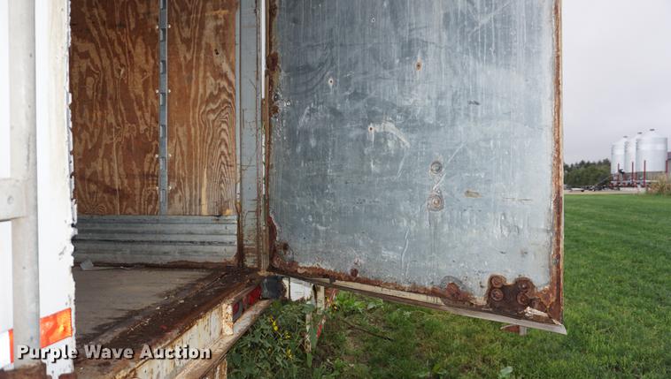 image for item DD6493 1999 Fruehauf dry van trailer