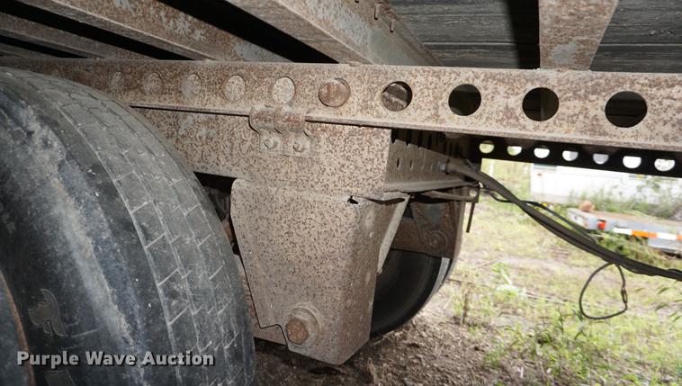 image for item DD6493 1999 Fruehauf dry van trailer