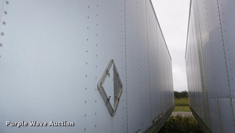 image for item DD6493 1999 Fruehauf dry van trailer