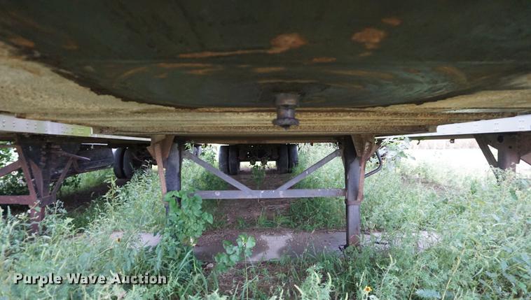 image for item DD6494 2000 Wabash dry van trailer