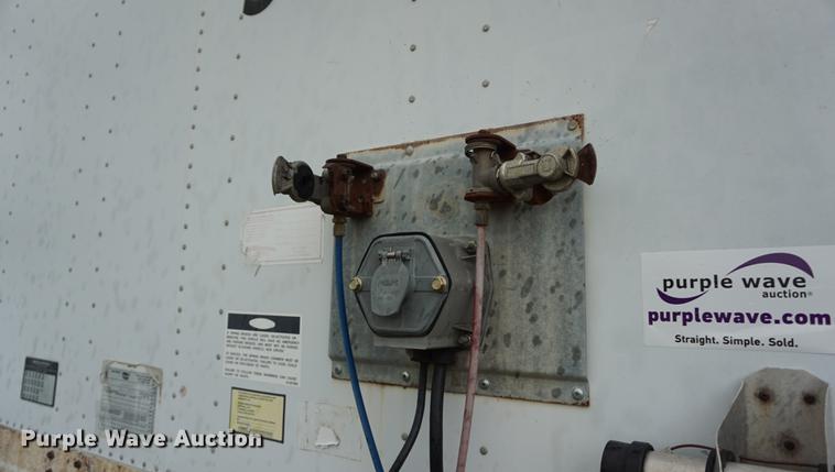 image for item DD6494 2000 Wabash dry van trailer