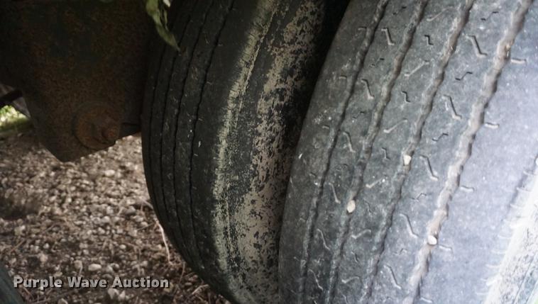 image for item DD6494 2000 Wabash dry van trailer