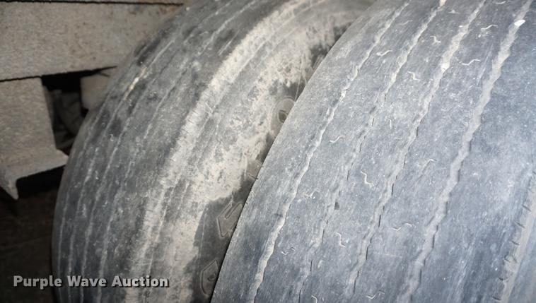 image for item DD6494 2000 Wabash dry van trailer