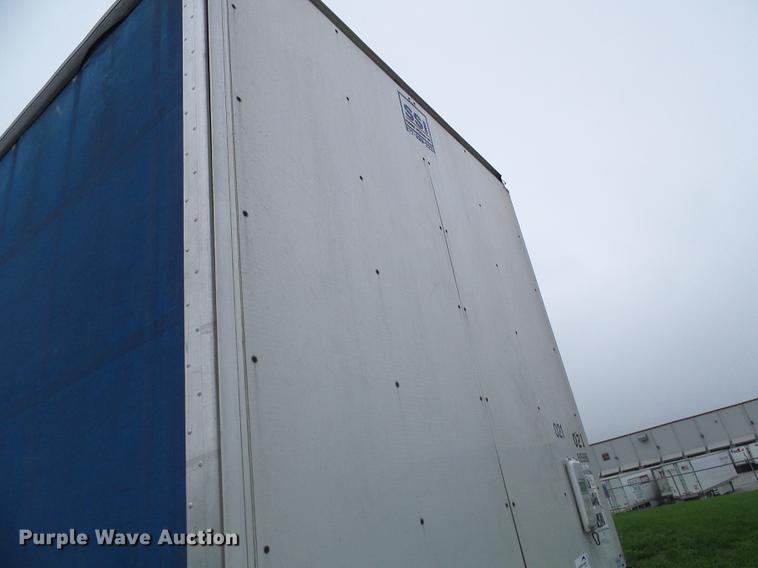 image for item DE5214 2000 Wabash side curtain trailer