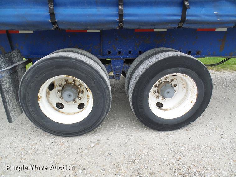 image for item DE5214 2000 Wabash side curtain trailer