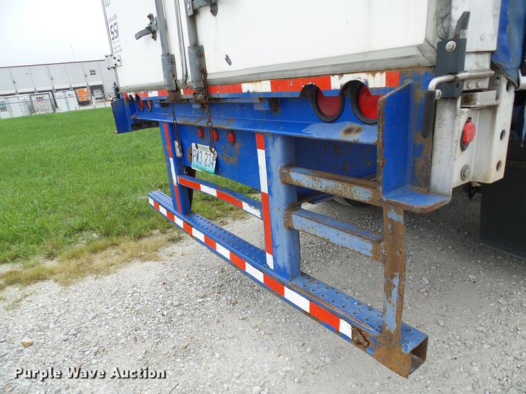 image for item DE5214 2000 Wabash side curtain trailer