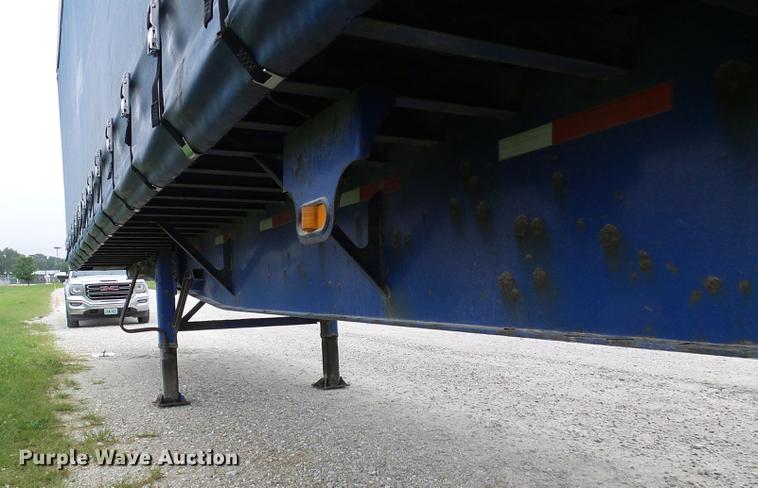 image for item DE5214 2000 Wabash side curtain trailer