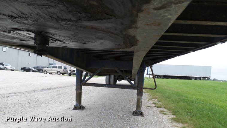 image for item DE5214 2000 Wabash side curtain trailer