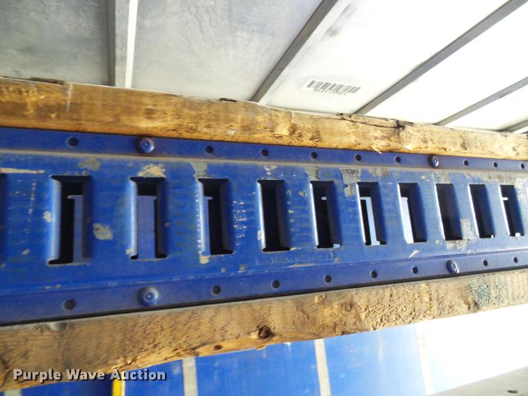 image for item DE5214 2000 Wabash side curtain trailer