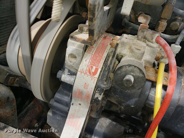 image for item DF2434 1992 White GMC WG semi truck