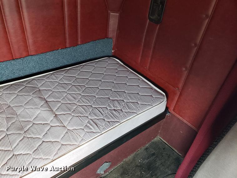 image for item DF2435 1996 Freightliner FLD120 semi truck