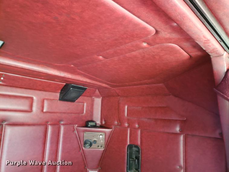 image for item DF2435 1996 Freightliner FLD120 semi truck