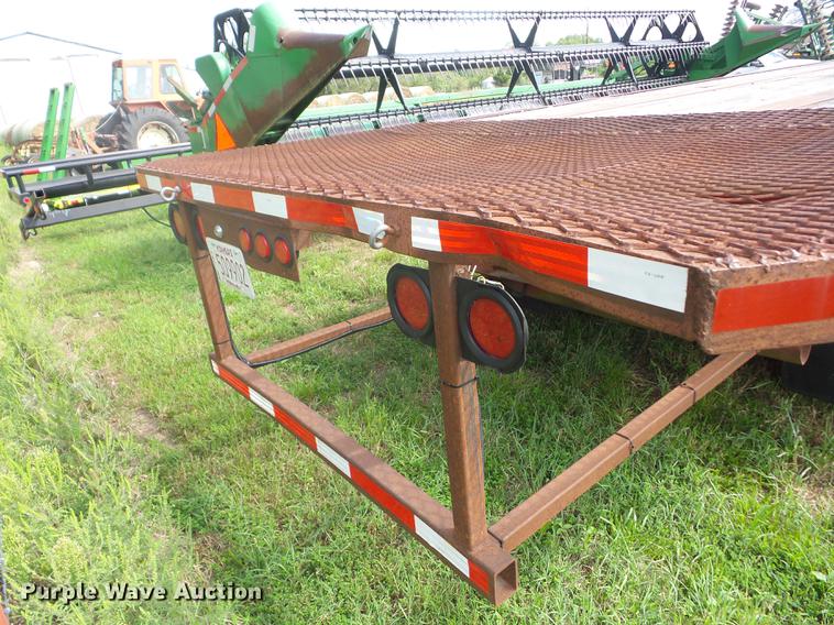 image for item EI9904 1984 Lufkin flatbed trailer