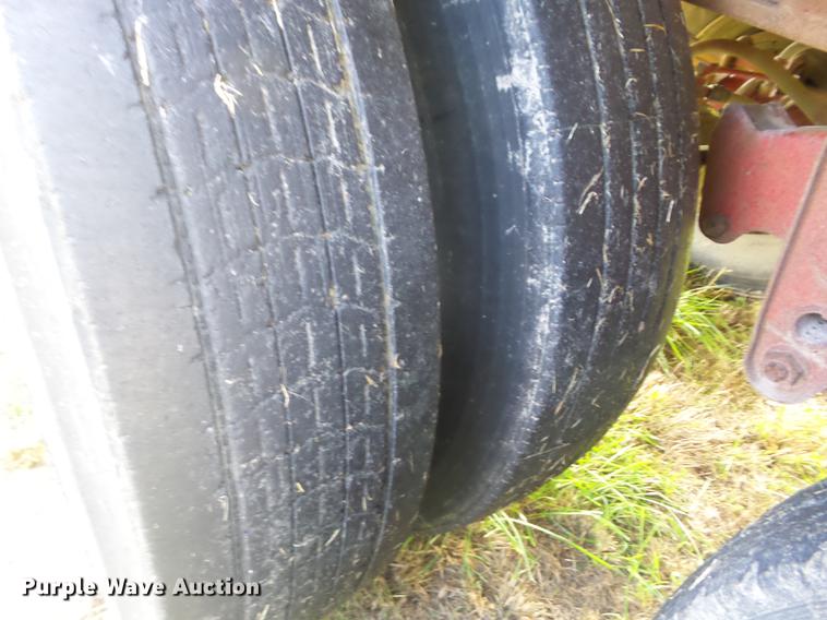 image for item EI9904 1984 Lufkin flatbed trailer