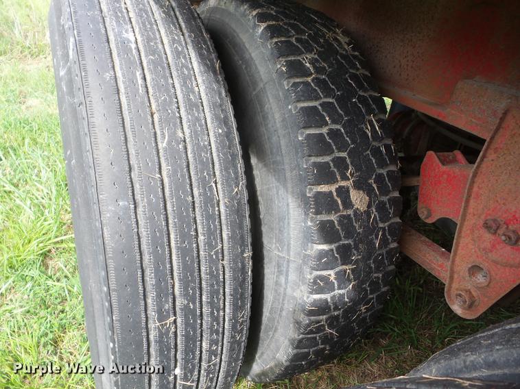 image for item EI9904 1984 Lufkin flatbed trailer