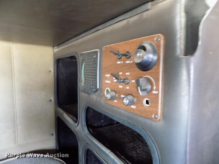 image for item ER9084 1989 Freightliner COE semi truck