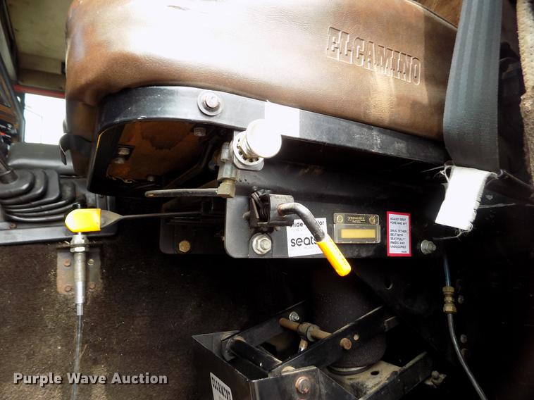 image for item ER9084 1989 Freightliner COE semi truck