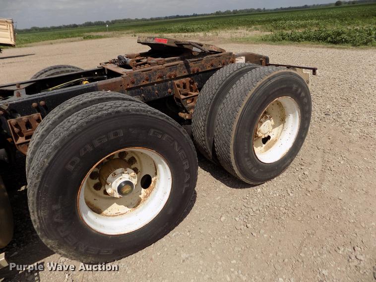 image for item ER9084 1989 Freightliner COE semi truck